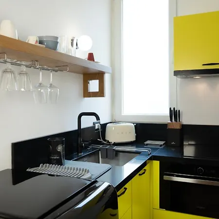 Accomodo Central Apt Suite Tirana Exterior photo